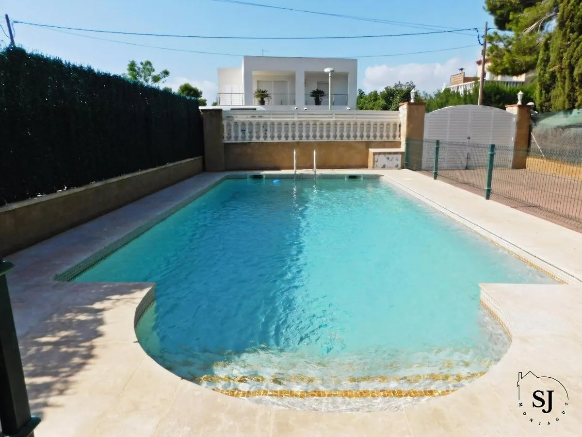 Agradable Casa Con Piscina En Les Tres Cales Villa